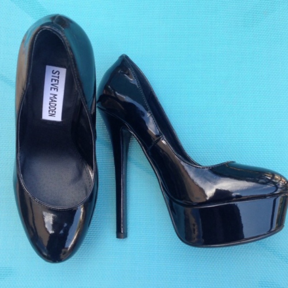 Steve Madden black heels